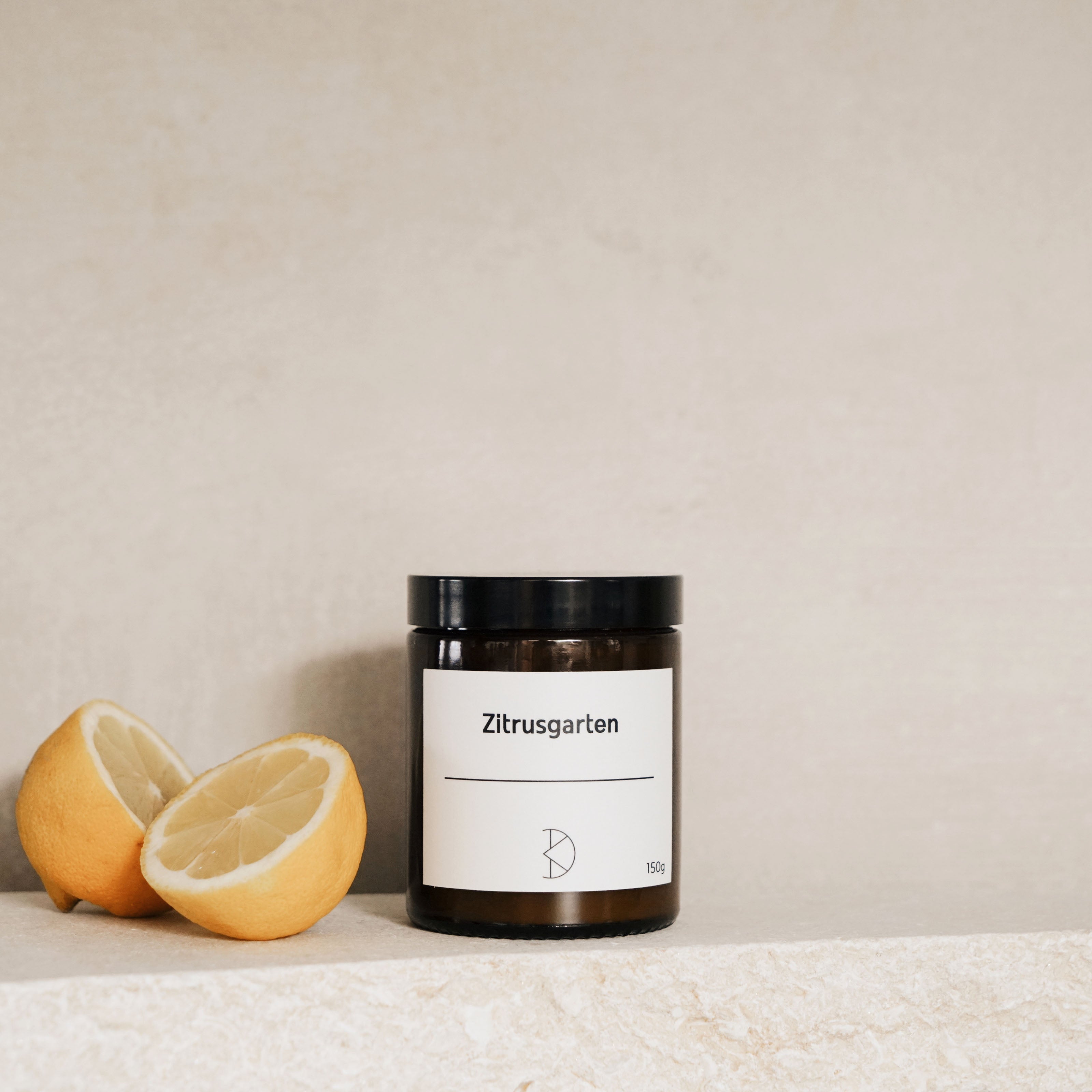 Duftkerze im Braunglas – handgegossen im Münsterland - Koffs Design