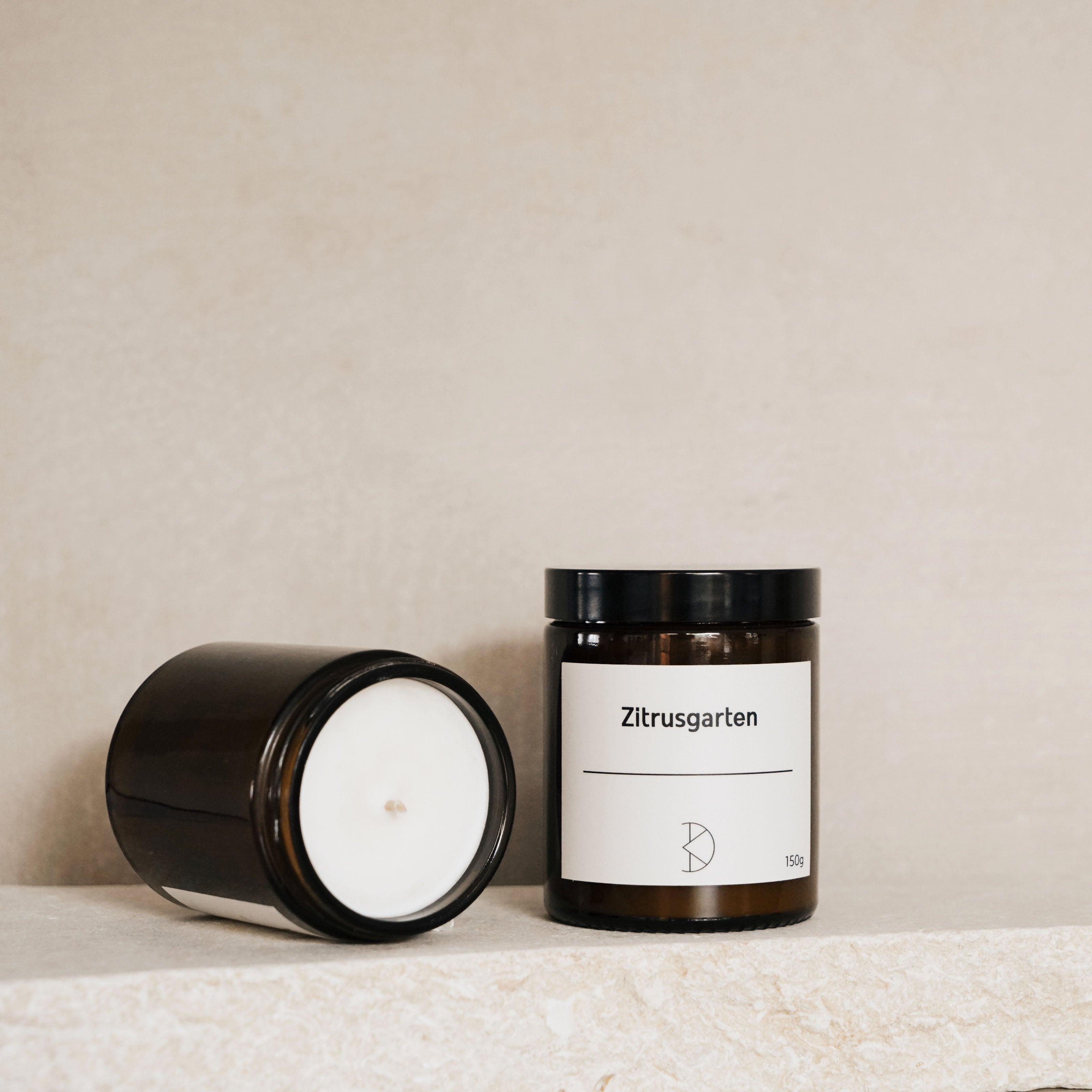 Duftkerze im Braunglas – handgegossen im Münsterland - Koffs Design