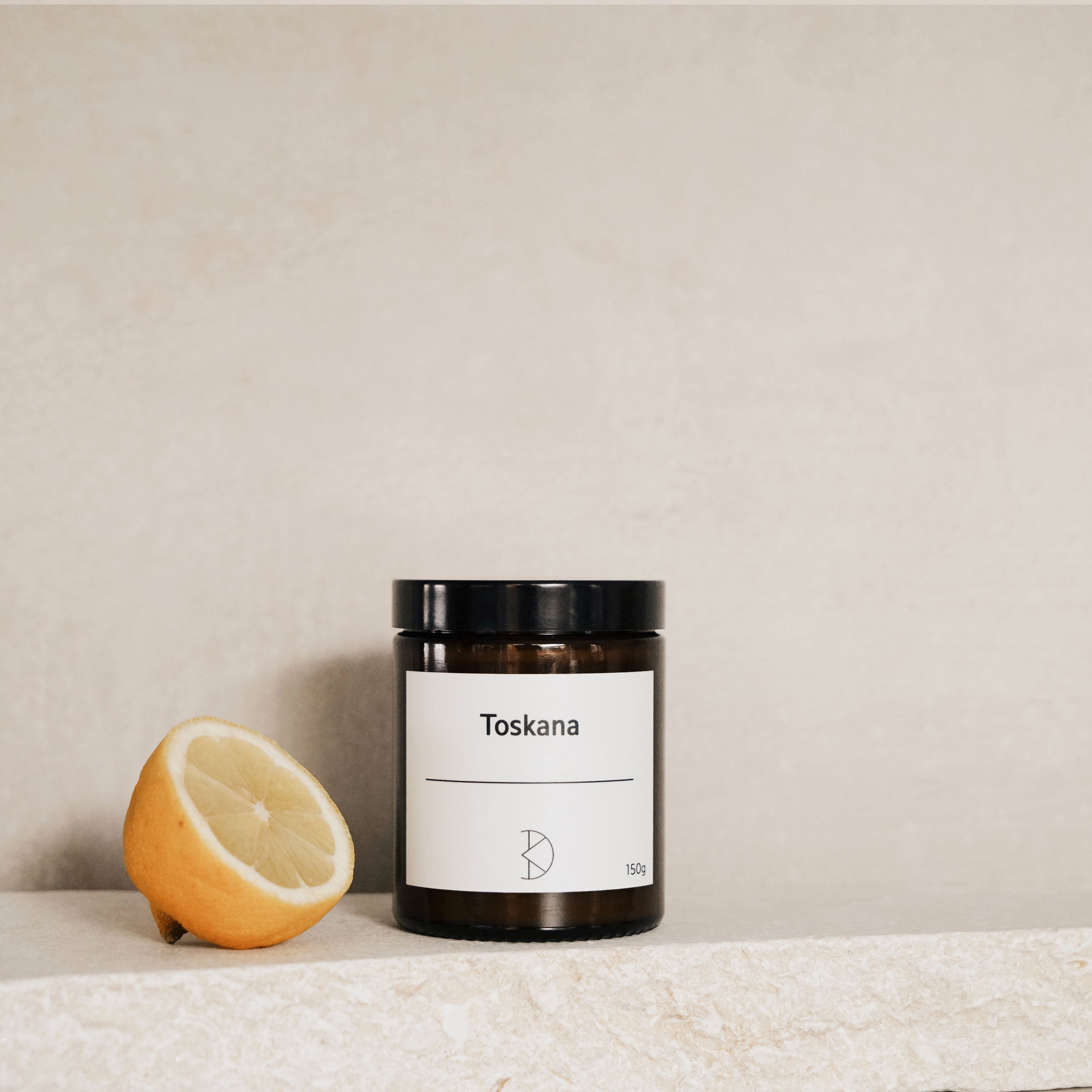 Duftkerze im Braunglas – handgegossen im Münsterland - Koffs Design