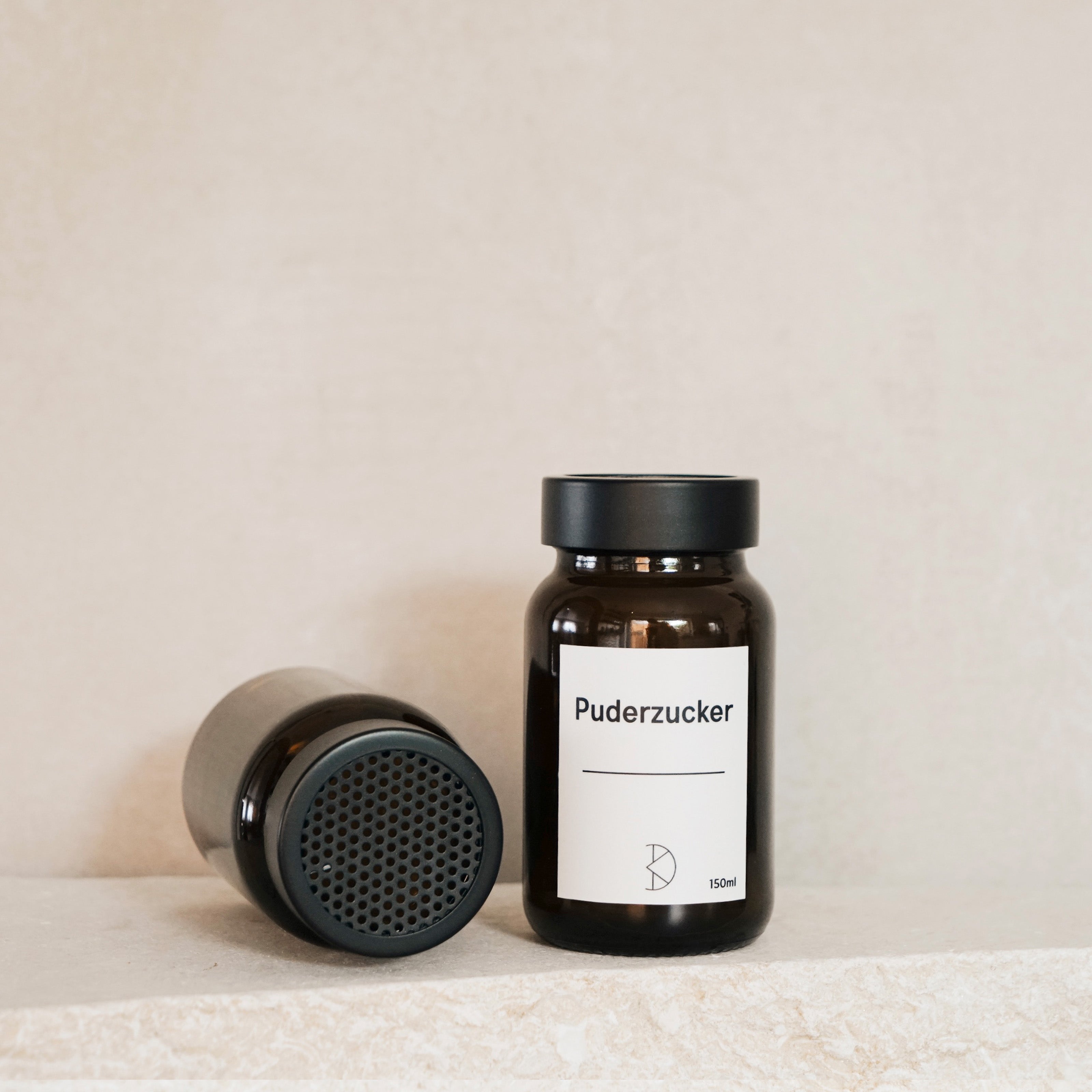 Puderzucker-, Kakao- & Zimtstreuer aus Braunglas – 150ml & 200ml mit Edelstahl-Dosierer - Koffs Design