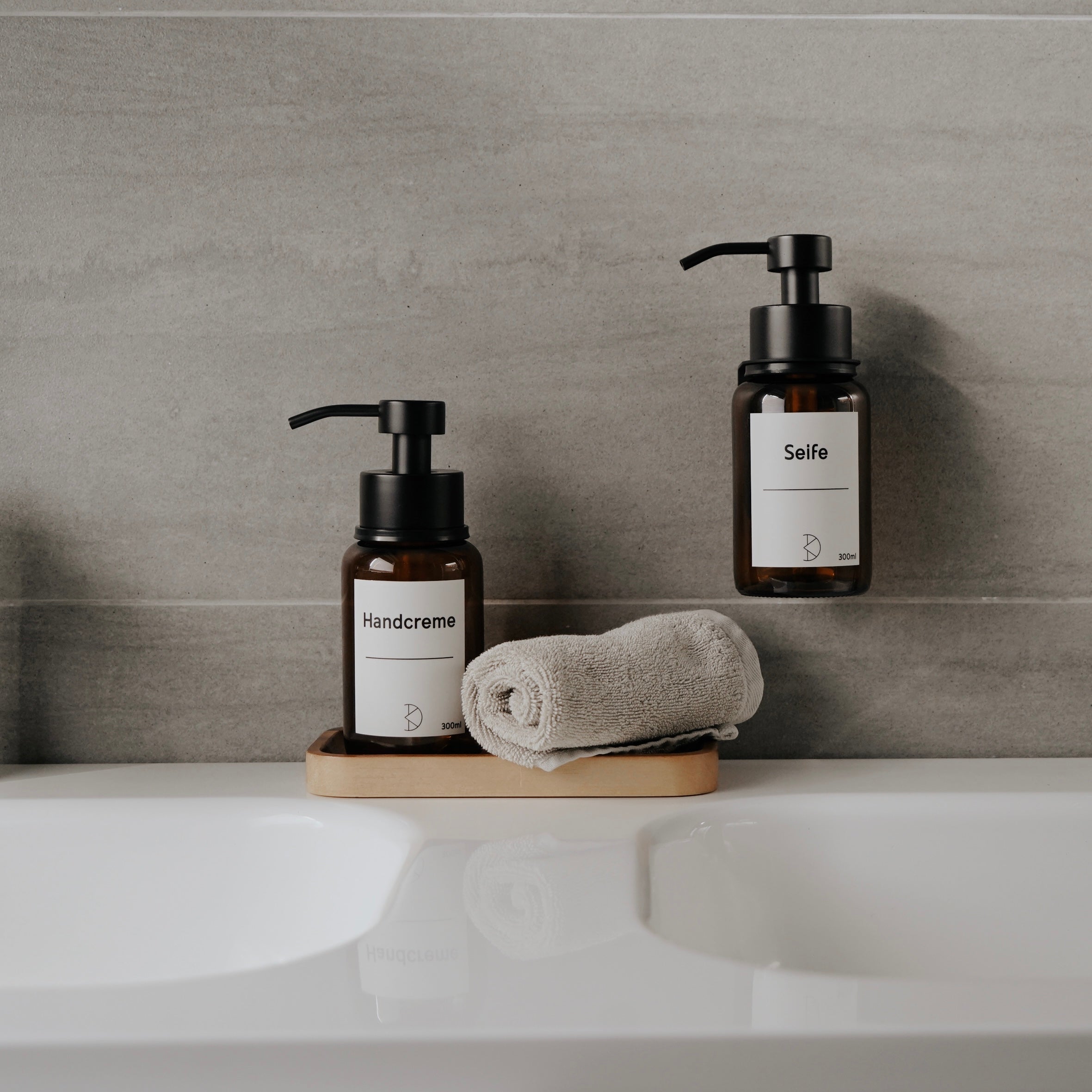 Premium Seifenspender Wandhalterung | 300ml Braunglas & Edelstahl | Ohne Bohren